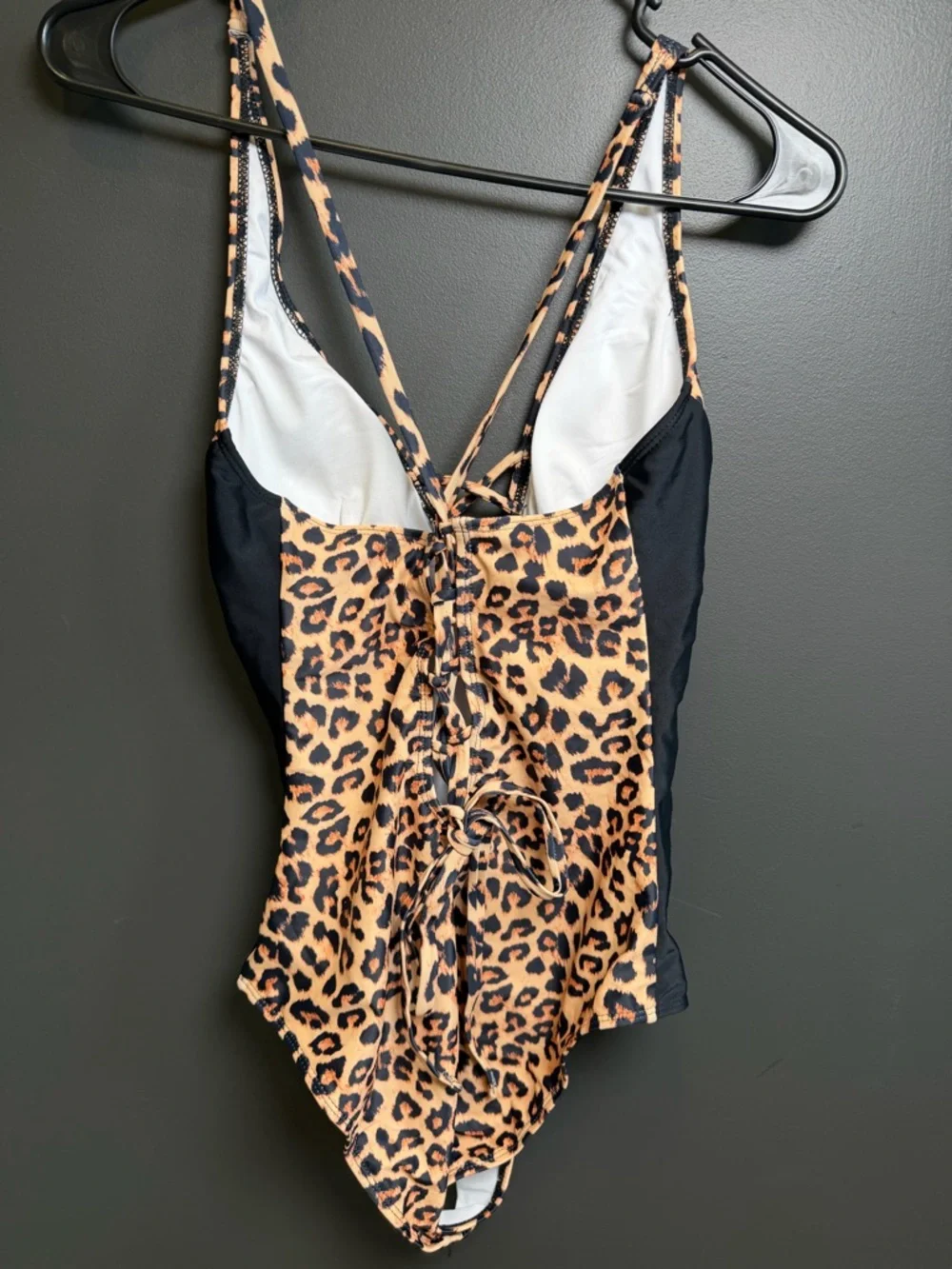 N/A stylish leopard